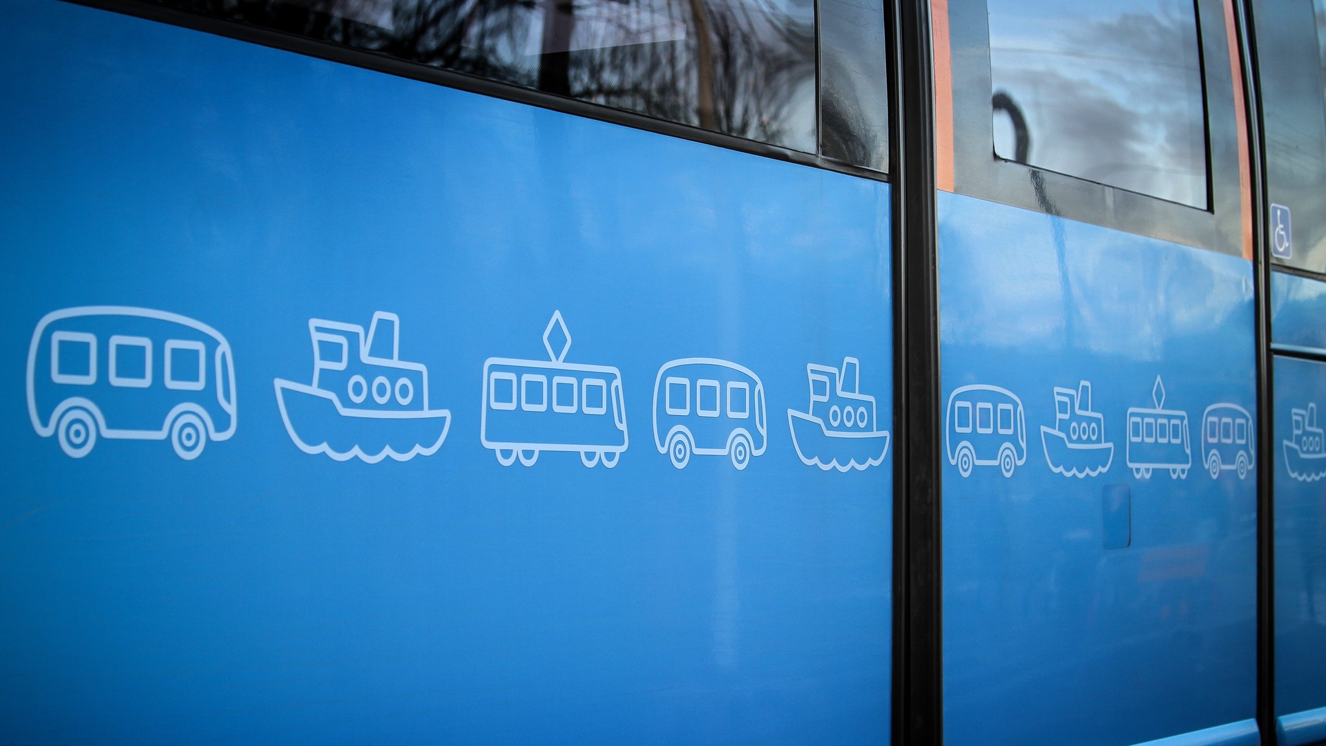 En blå Västtrafikbuss.